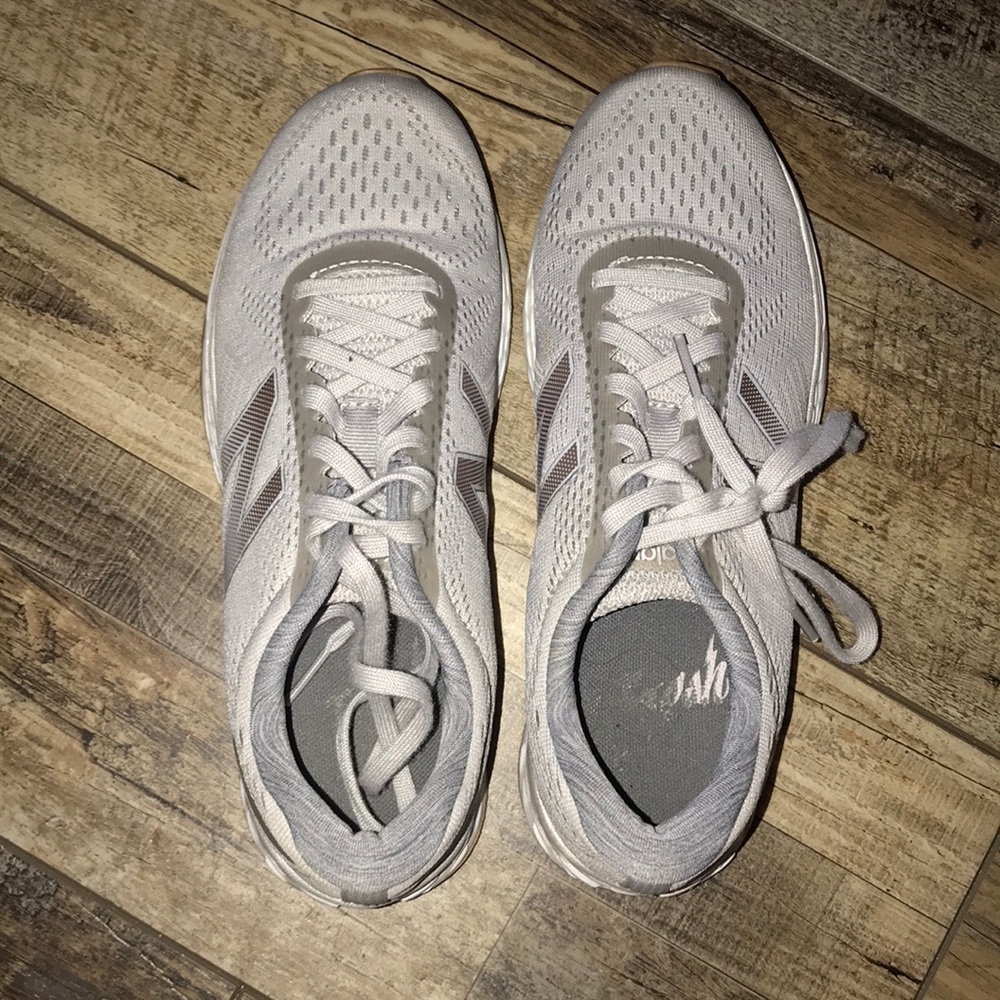tennis shoes